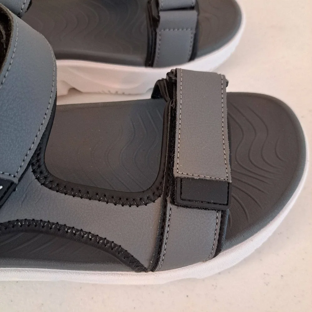 Hurley Oceanside Sport Sandals Mens 8 Grey Excellent Adjustable Straps 1269-441